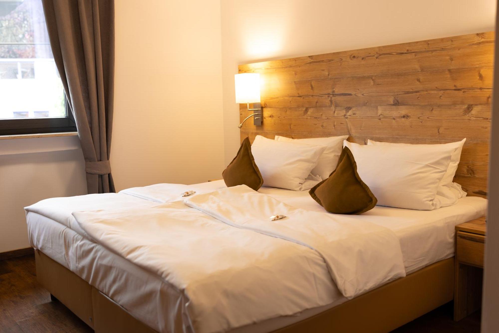 Hotel Kuebler Wendelstein Esterno foto